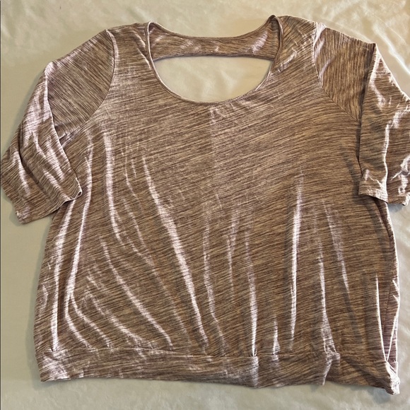 26/28 Lane Bryant Lilac Lightweight Long Sleeve Sweatshirt Back Accent Plus Size - Picture 1 of 7